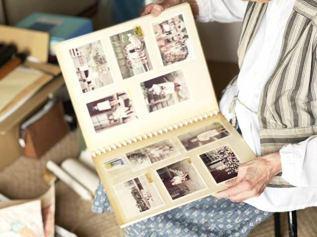 古いアルバムにカビが生える原因